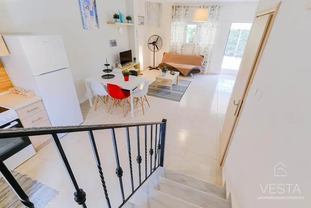 Holiday home Selina 2-Bdrm Maisonette With Shared Garden, Sani Villa Sani