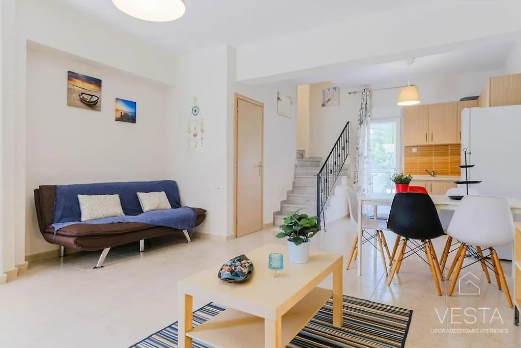Selina 2-Bdrm Maisonette With Shared Garden, Sani Villa Sani