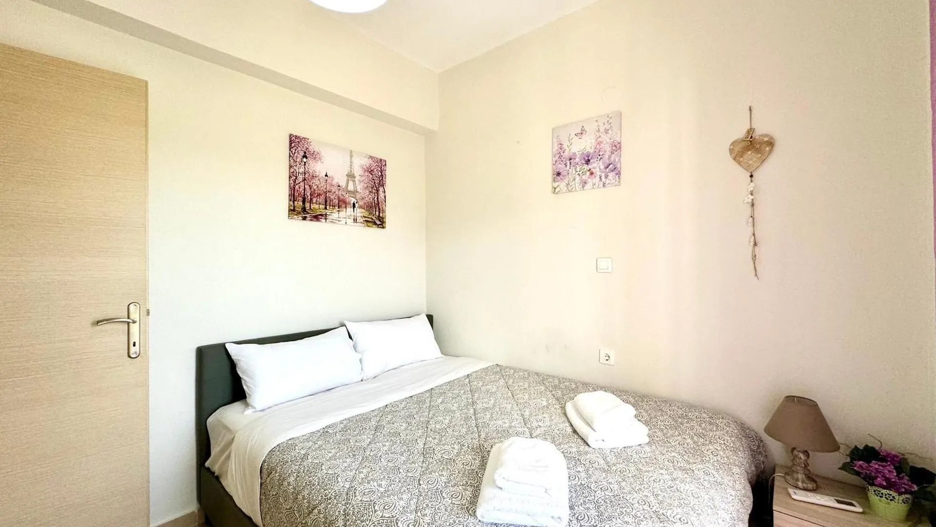Selina 2-Bdrm Maisonette With Shared Garden, Sani Villa Sani